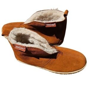 Minnetonka Brown Suede Ankle Slippers with faux fur lining.